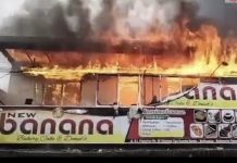 Kebakaran di Balikpapan, Api Lalap Bangunan Bertingkat Api melalap aebuah roko kie di Jakan S Parman, Balikpapan, Kamis (9/11/2023)