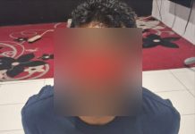 Pencuri Emas dan Berlian Menyamar Pakai Seragam PNS di Murung Raya, Terekam CCTV Pencuri terekam cctv.