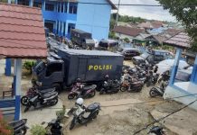 Warga Minta Lampu Penerangan Jalan Cempaka Putih Dihidupkan, karena Banyak Kendaraan Dititipkan Saat Banjir
