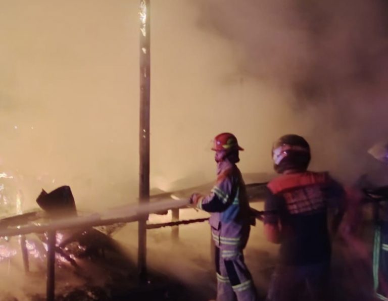 Kebakaran di Desa Pendreh, Tiga Rumah Hangus