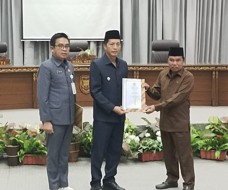 DPRD Barito Utara Gelar Paripurna Rekomendasi Terhadap LKPJ Bupati  2023