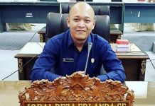 Anggota Dewan Dukung Disnakertranskop UKM Latih Budidaya Ayam Petelur