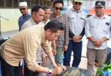 Pj Bupati Barut Resmikan Jembatan Sei Intu di Haragandang