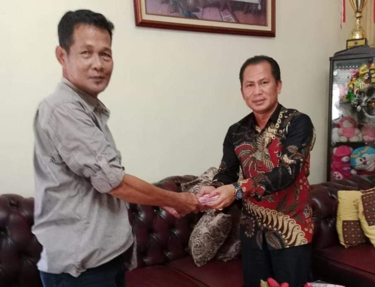 Legislator Demokrat Susilo Bantu Warga Tak Mampu Bangun Rumah