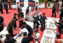 Forkopimda Mura Ziarah ke Taman Makam Pahlawan