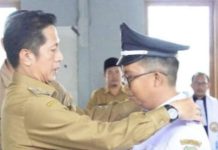 Pj Bupati Barito Utara Muhlis Lantik Pj Kepala Desa Muara Wakat