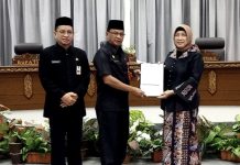 Pj Bupati Sampaikan Jawaban Terhadap Pemandangan umum Lima Fraksi DPRD