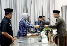Fraksi Gerindra DPRD Barito Utara Barito Utara Serahkan Pendapat Akhir Soal APBD 2023