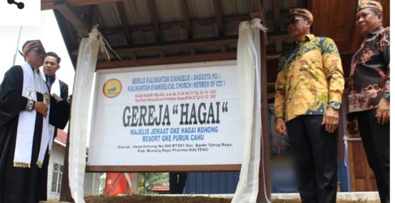 Pj Bupati Mura Resmikan GKE di Desa Kohong