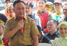 Hermon Dampingi Gubernur Kalteng Buka Kegiatan Pasar Pasar Murah