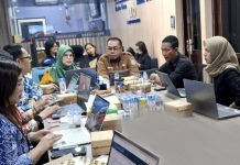 PPID Utama Murung Raya Visitasi Monev Informasi Publik