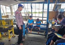 Ditpolairud Polda Kalteng Komit Dukung Pendidikan Lewat Kapal Melek Huruf KP XVIII-2007