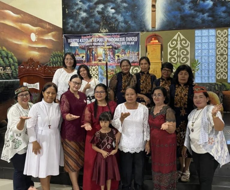 WKRI Paroki Santa Maria de La Salette Hadiri Perayaan Natal WKRI Ranting Maka Assi