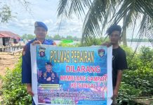 Ciptakan DAS Seruyan Bebas Sampah, Personel Ditpolairud Polda Kalteng Lakukan Ini