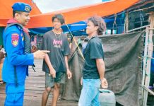 Masyarakat DAS Kumai Diedukasi Personel Dipolairid Soal Bahaya Destructive Fishing