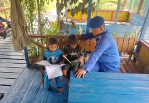 Anak-Anak DAS Kahayan Manfaatkan Pondok Baca Ditpolairud Polda Kalteng untuk Tambah Pengetahuan