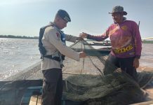 Masyarakat Pesisir Diedukasi dan Dibimbing Mengatasi Bahaya Destructive Fishing di DAS Kumai