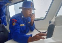 Personel Ditpolairud Polda Kalteng Pakai Bantuan Radio VHF Channel 16 Jaga Keselamatan Pelayaran