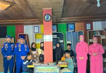 Dirpolairud Polda Kalteng Beserta Ibu Kuniungi Pondok Baca Marnit Kumai, Tanda Kepedulian Terhadap Pendidikan Anak Pesisir
