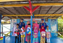 Dirpolairud Didampingi Ketua Ranting Bhayangkari Ditpolairud Kunjungi Pondok Baca Marnit Pendulangan