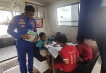 Ditpolairud Polda Kalteng Dukung Dunia Pendidikan Lewat Kapal Perpustakaan Terapung