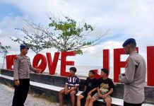 Personel Ditpolairud Pastikan Wisata Pantai We Love Jelai Aman
