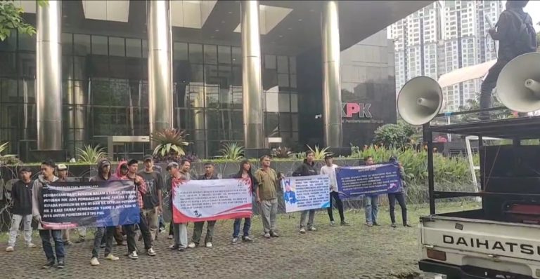 Kelompok Intelektual Muda Nusantara Demo di KPK, Angkat Masalah Money Politik Pilkada Barito Utara