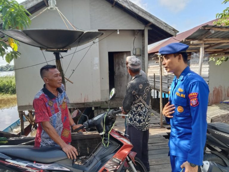 Sambang Warga Desa Binaan, Ditpolairud Edukasi Warga dan Pesan Jaga Kondusivitas
