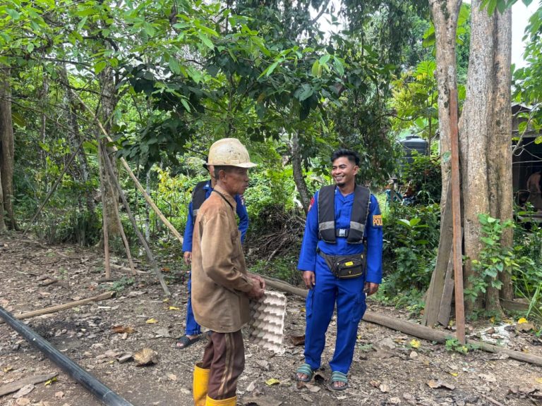 Sambang Humanis, KP XVIII-2001 Sampaikan Pesan Kamtibmas kepada Warga Pesisir Sungai Buntok