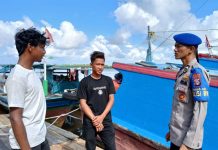 Personil Ditpolairud Mako Perwakilan DAS Jelai Ajak Masyarakat Pesisir Jauhi dan Perangi Narkoba 