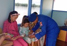 Anak-anak Desa Palangkau Lama Isi Liburan di Pondok Baca Ditpolairud