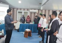 Ketua Bawaslu Barito Utara Lantik 8 Anggota Baru Panwascam