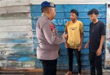 Cegah Narkoba Di Wilayah Pegatan, Personel Ditpolairud Edukasi Warga