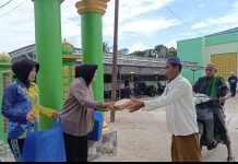 Jumat Berkah, Indahnya Ditpolairud Polda Kalteng Berbagi