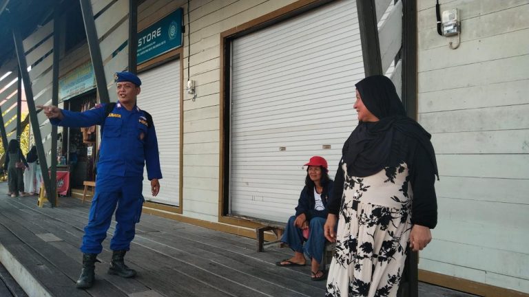 Sambangi Warga Palangka Raya, Ditpolairud Polda Kalteng Berikan Imbauan