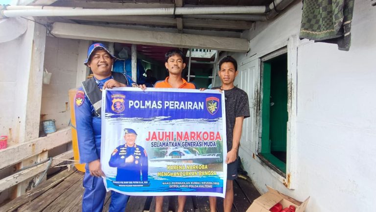 Personel Ditpolairud Proteksi Para Nelayan dari Ancaman Narkoba