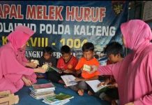 Bhayangkari Ditpolairud Polda Kalteng Aktif Dukung Pendidikan Anak Pesisir