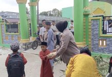 Jumat Berkah Pererat Hubungan Ditpolairud Polda Kalteng dengan Masyarakat