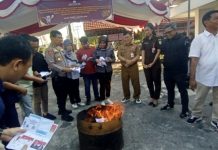 KPU Barito Utara Bakar Ratusan Surat Suara Rusak dan Lebih
