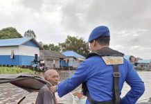 Patroli Dialogis, Personel Ditpolairud Sambangi Warga Palangkau Lama