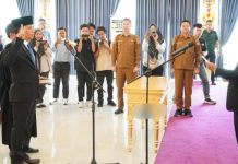 Bupati Heriyus Lantik Direktur Perumda Danum Pomolum Kabupaten Murung Raya