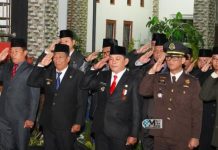 Forkopimda Mura Laksanakan Apel Renungan Suci di Taman Makam Pahlawan