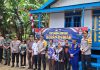 Kapolda Kalteng Serahkan Bantuan Bedah Rumah, Bagikan Bansos dan Life Jacket di Buntok
