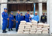 Ditpolairud Polda Kalteng Giat Bakti Religi, Salurkan 100 Sak Semen ke Masjid Hidayatullah Palangkaraya