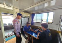 Klinik Terapung Ditpolairud Layani Pemeriksaan Kesehatan Warga DAS Kapuas