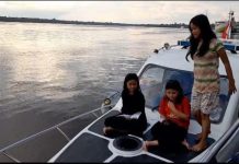 Ditpolairud Polda Kalteng Bantu Anak-Anak DAS Mentaya Ukir Masa Depan 