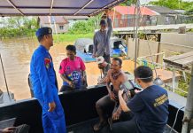 Ditpolairud Polda Kalteng Sediakan Klinik Terapung Layani Masyarakat Pesisir Sungai