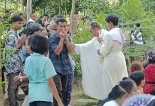 Umat Ikut Misa Pembukaan Bulan Rosario Suci di Pondok Maria Santuyun Damai