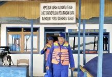 Polri Peduli, Ditpolairud Salurkan Bansos kepada Masyarakat Pesisir Tanjung Perawan