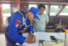 Ditpolairud Tertibkan Kelayakan Administrasi, Keselamatan Pelayaran di DAS Kahayan Terjaga